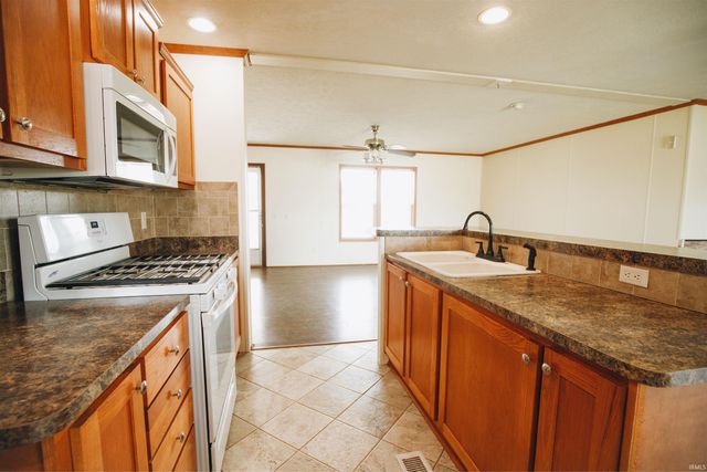 4708 W 400 South, Russiaville, IN 46979