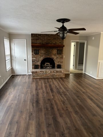 359 Timberline Dr, Smithville, TN 37166