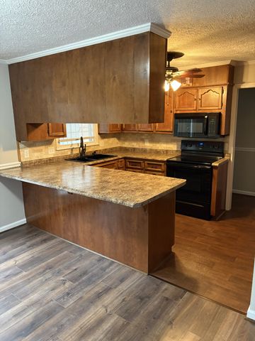 359 Timberline Dr, Smithville, TN 37166