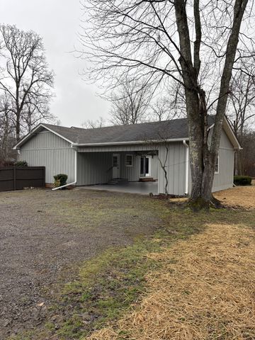 359 Timberline Dr, Smithville, TN 37166