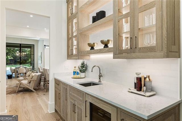 141 North Trace, Alpharetta, GA 30009