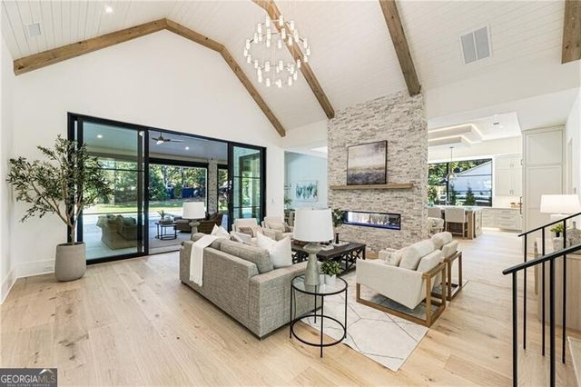 141 North Trace, Alpharetta, GA 30009