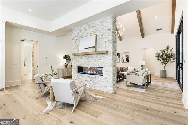 141 North Trace, Alpharetta, GA 30009