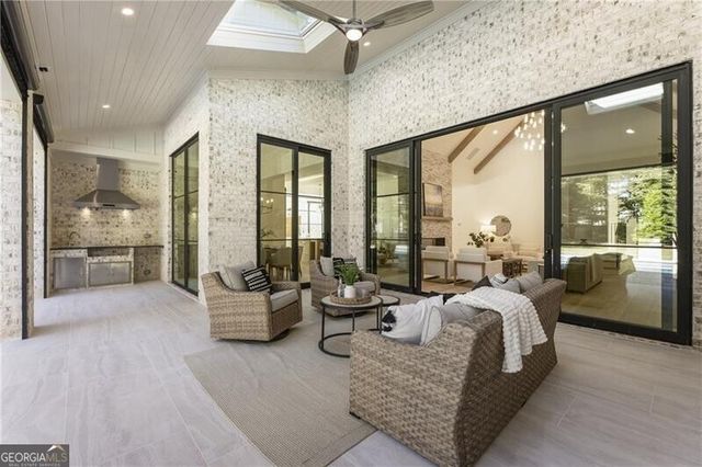 141 North Trace, Alpharetta, GA 30009