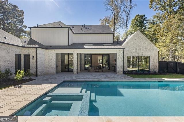 141 North Trace, Alpharetta, GA 30009