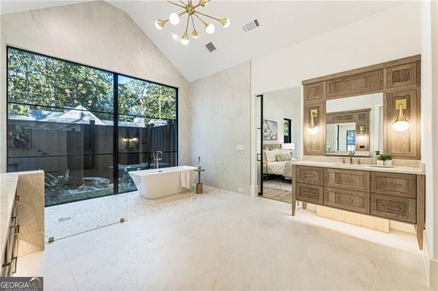 141 North Trace, Alpharetta, GA 30009