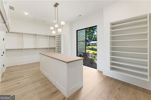 141 North Trace, Alpharetta, GA 30009