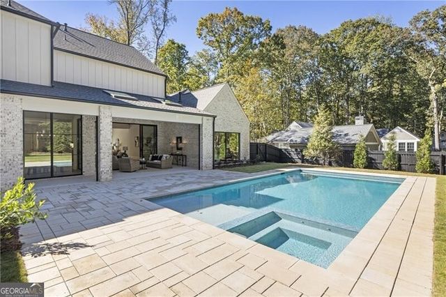 141 North Trace, Alpharetta, GA 30009