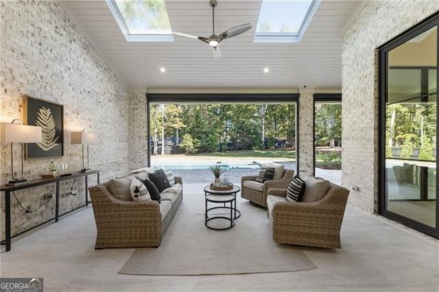 141 North Trace, Alpharetta, GA 30009