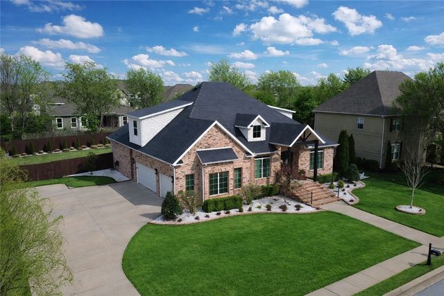 2709 S 21st Street, Rogers, AR 72758