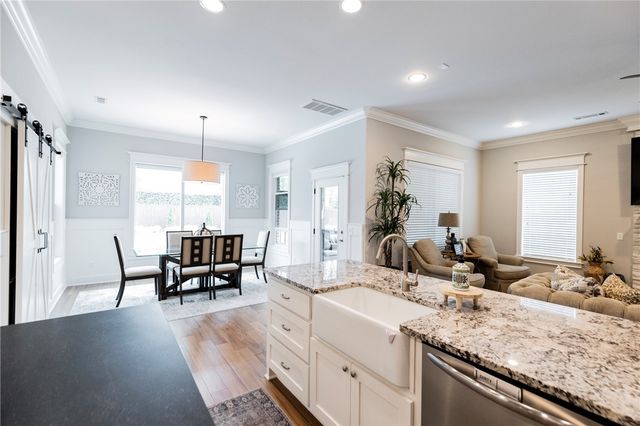 2709 S 21st Street, Rogers, AR 72758