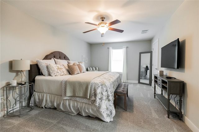 2709 S 21st Street, Rogers, AR 72758