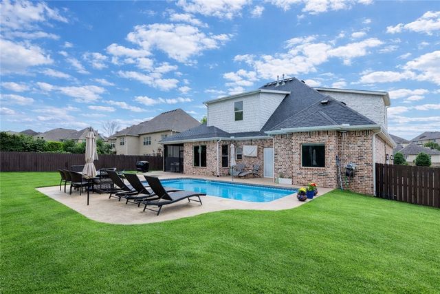 2709 S 21st Street, Rogers, AR 72758