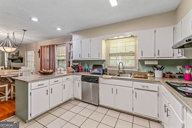 4393 Housworth Drive, Lithonia, GA 30038