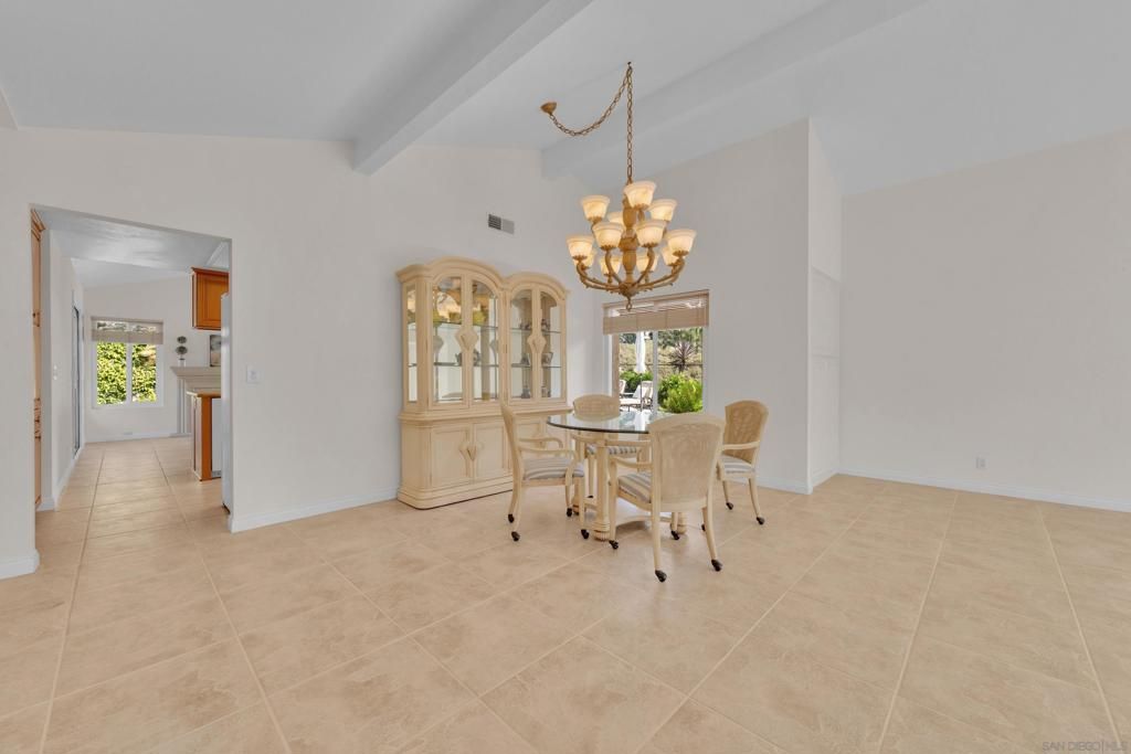 Image 11 of property listing at 17872 Azucar Way, San Diego, CA 92127