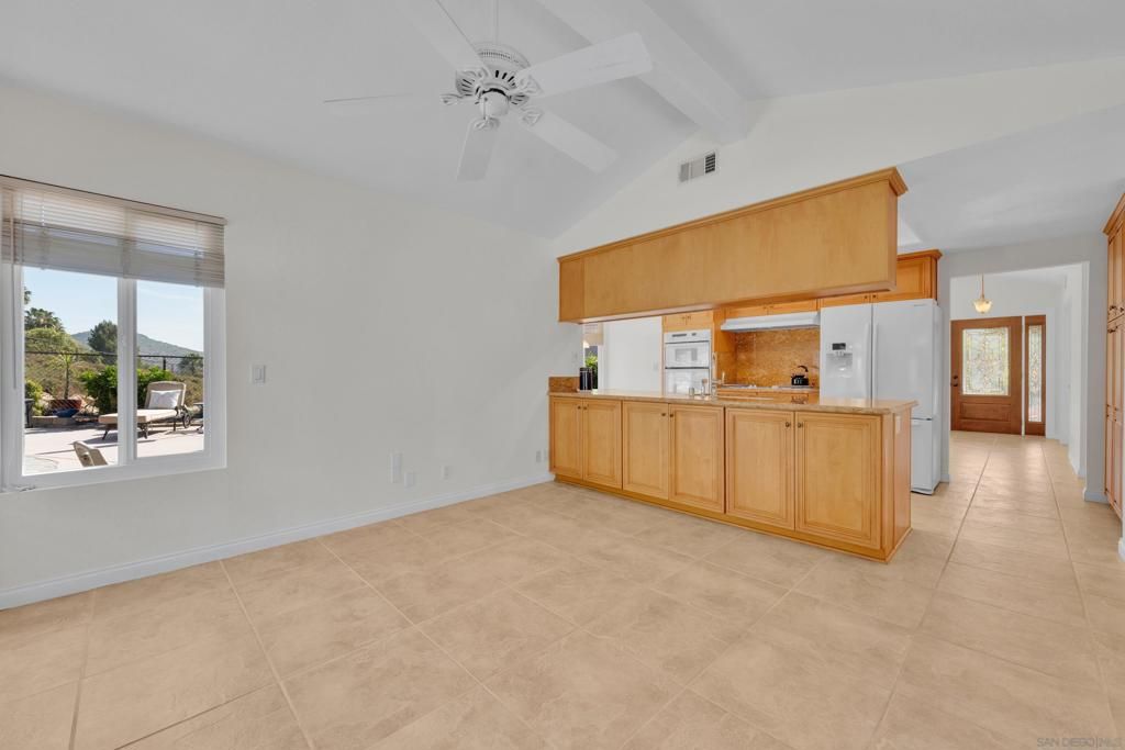 Image 17 of property listing at 17872 Azucar Way, San Diego, CA 92127