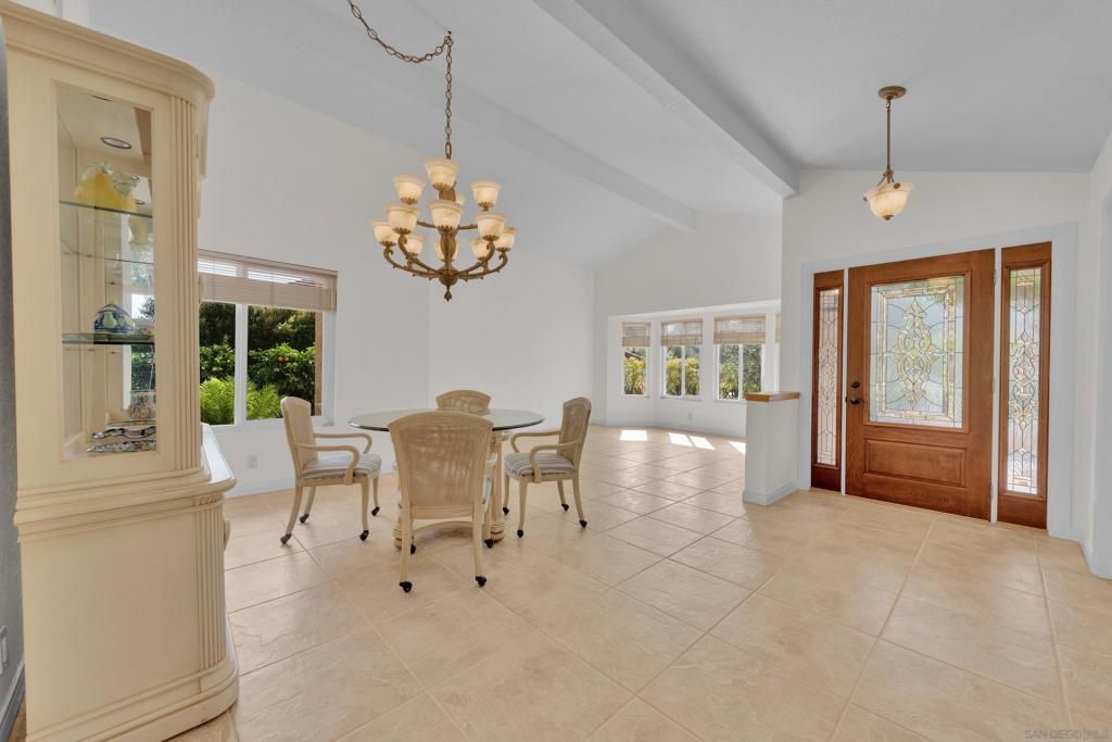 Image 7 of property listing at 17872 Azucar Way, San Diego, CA 92127