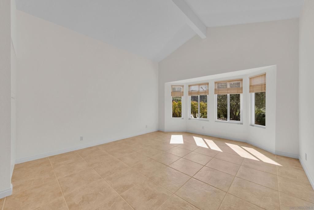 Image 9 of property listing at 17872 Azucar Way, San Diego, CA 92127