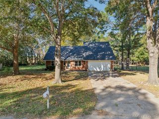 6136 S 219th East Avenue, Broken Arrow, OK 74014