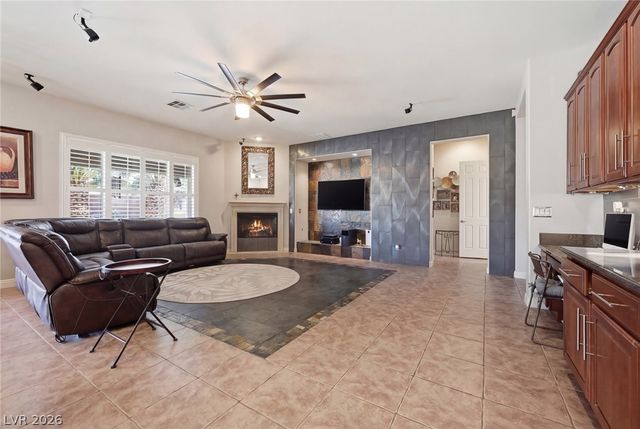 8226 Mount Logan Court, Las Vegas, NV 89131