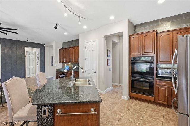 8226 Mount Logan Court, Las Vegas, NV 89131