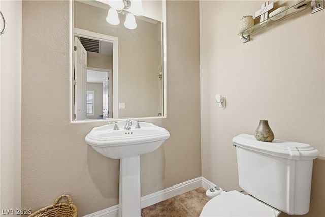 8226 Mount Logan Court, Las Vegas, NV 89131