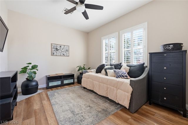 8226 Mount Logan Court, Las Vegas, NV 89131