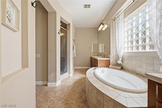 8226 Mount Logan Court, Las Vegas, NV 89131