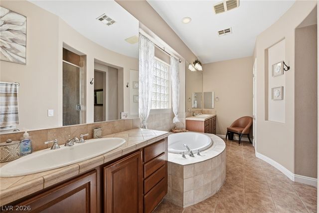 8226 Mount Logan Court, Las Vegas, NV 89131