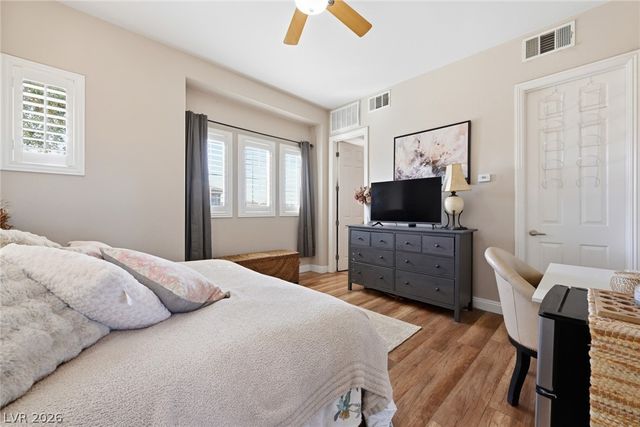 8226 Mount Logan Court, Las Vegas, NV 89131