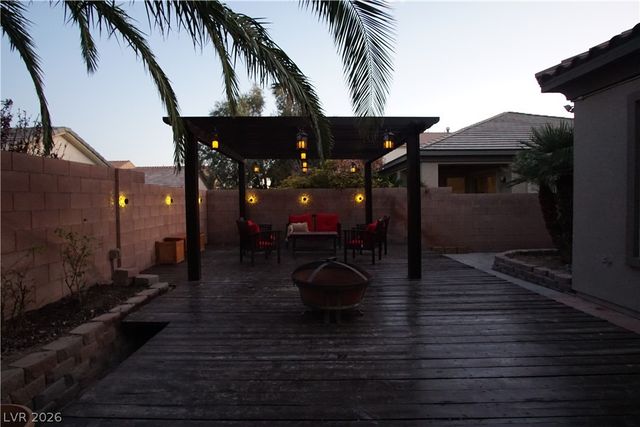 8226 Mount Logan Court, Las Vegas, NV 89131