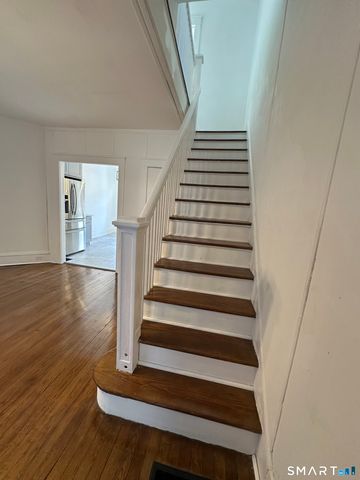 52 Oak Street, Waterbury, CT 06704