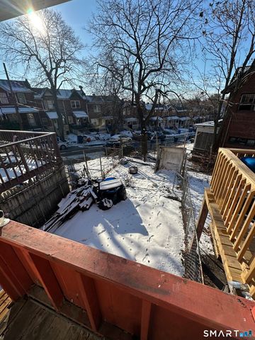 52 Oak Street, Waterbury, CT 06704