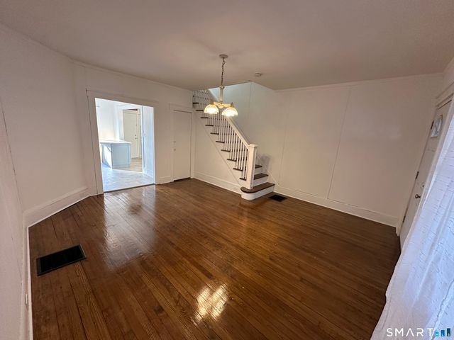 52 Oak Street, Waterbury, CT 06704