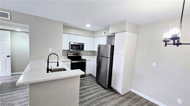 13545 Eagle Ridge DR 826, Fort Myers, FL 33912