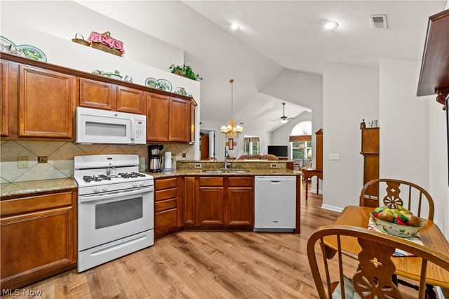 5304 Sundance Way, Brunswick Hills, OH 44212