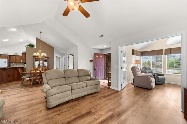 5304 Sundance Way, Brunswick Hills, OH 44212