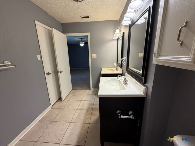 1404 E Vardeman Avenue, Killeen, TX 76541