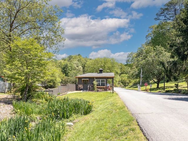 15 Lonesome Pine Road, Murphy, NC 28906