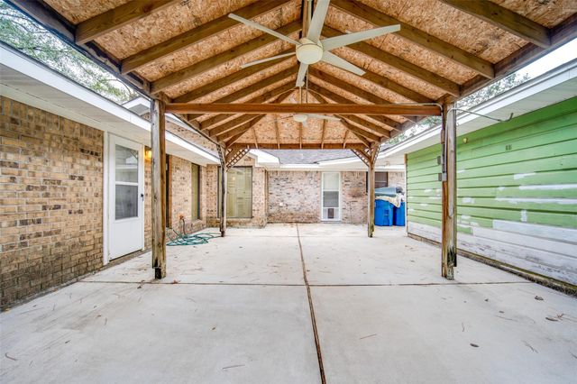 1107 Pear Tree Lane, Houston, TX 77073