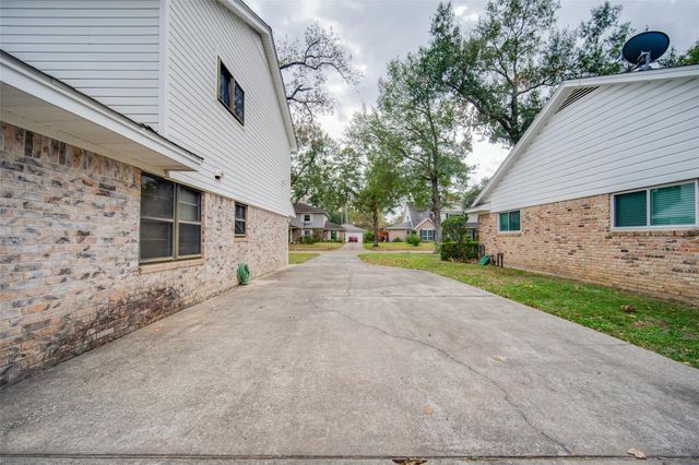 1107 Pear Tree Lane, Houston, TX 77073