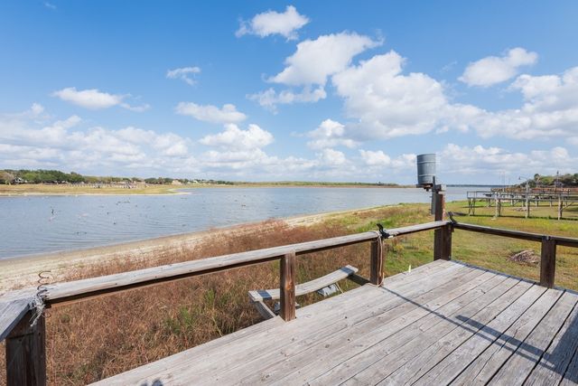 195 Carmel Dr, Sandia, TX 78383