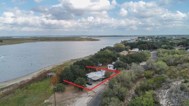 195 Carmel Dr, Sandia, TX 78383