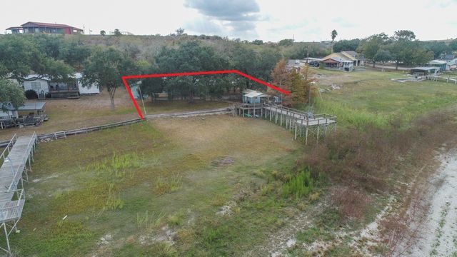 195 Carmel Dr, Sandia, TX 78383