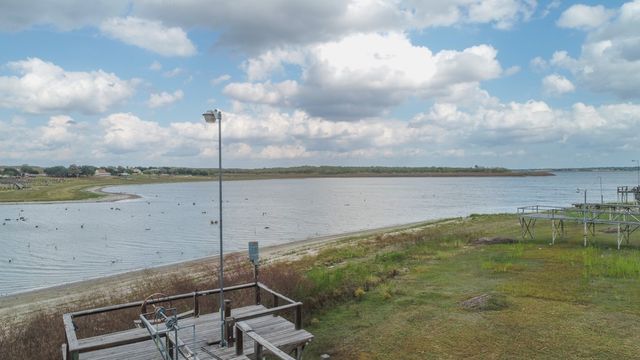 195 Carmel Dr, Sandia, TX 78383