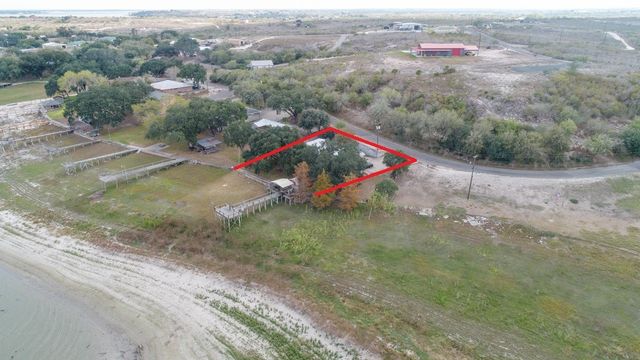 195 Carmel Dr, Sandia, TX 78383