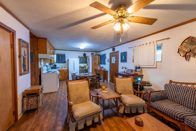 195 Carmel Dr, Sandia, TX 78383