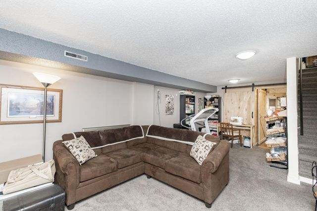 1723 42nd Street S, Fargo, ND 58103