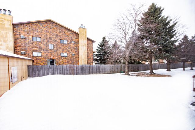 1723 42nd Street S, Fargo, ND 58103