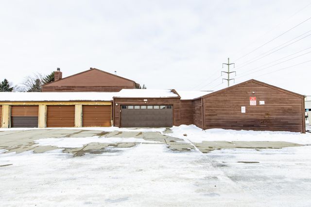 1723 42nd Street S, Fargo, ND 58103